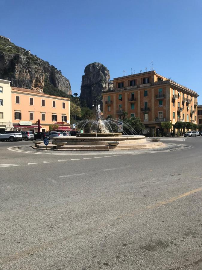 B E B Riviera Di Levante Terracina Exterior foto